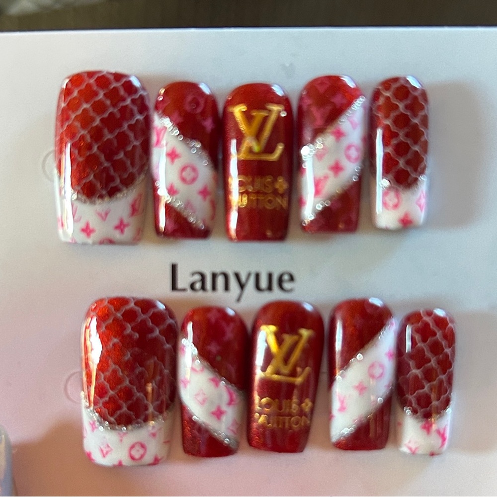 Red and White Luxury Logo Press-On Nails sz L